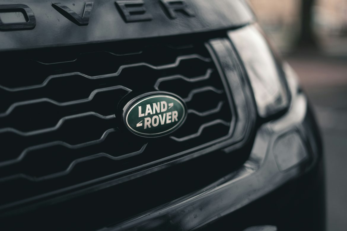 Aftermarket vs. OEM Land Rover Parts in Australia: Which Should You Choose?